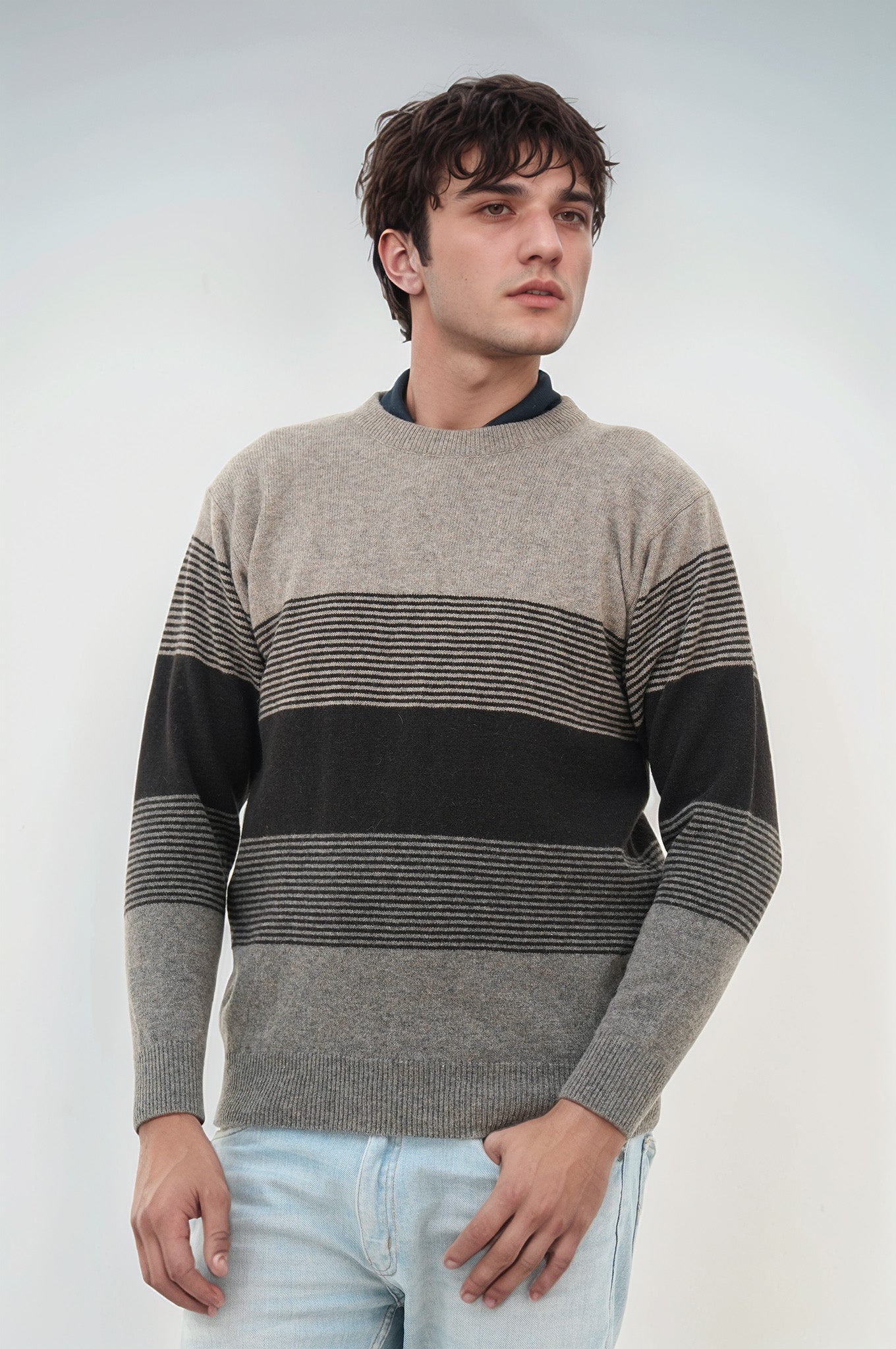 100% Lambswool Round Neck Pullover