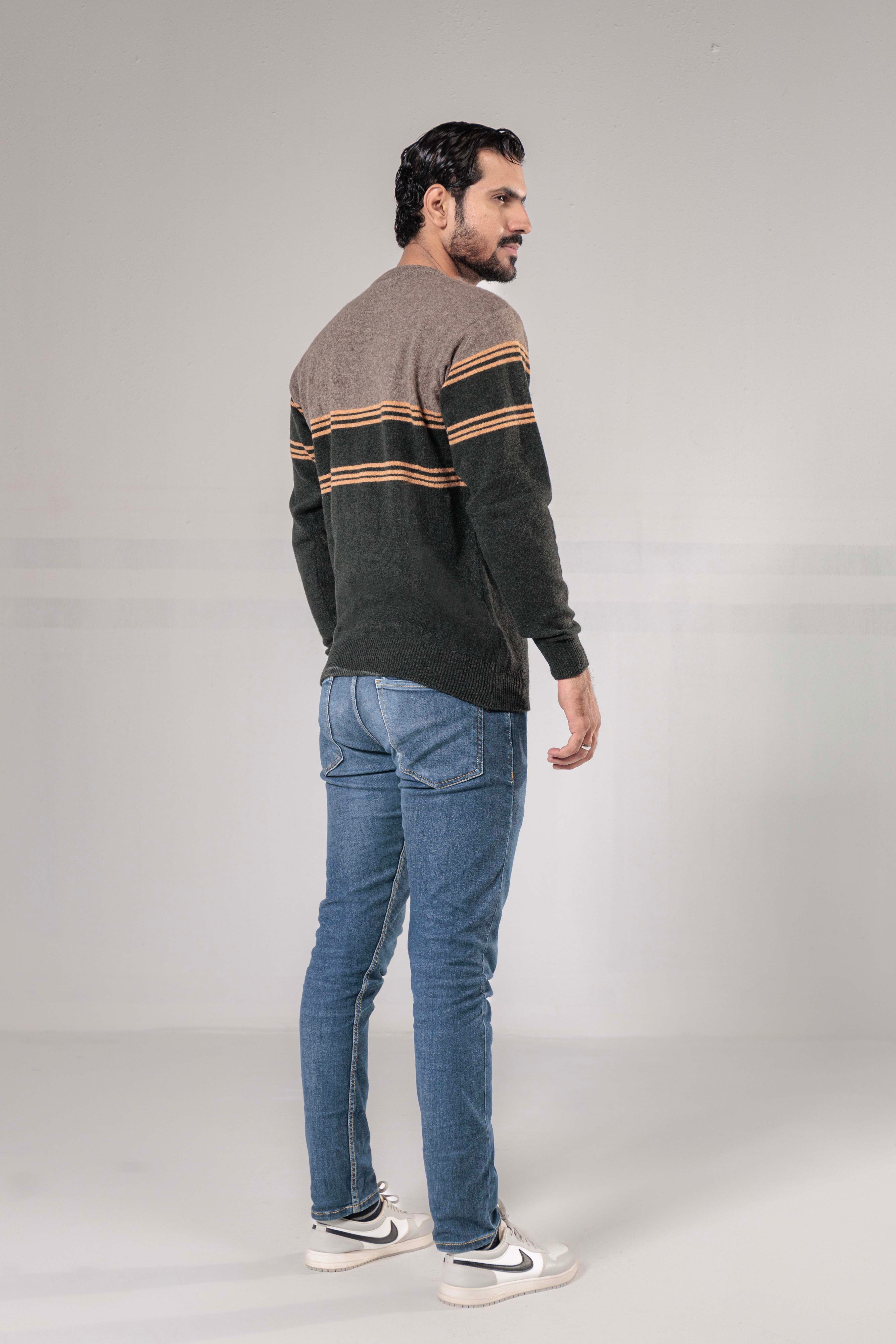 100% Lambswool Round Neck Pullover