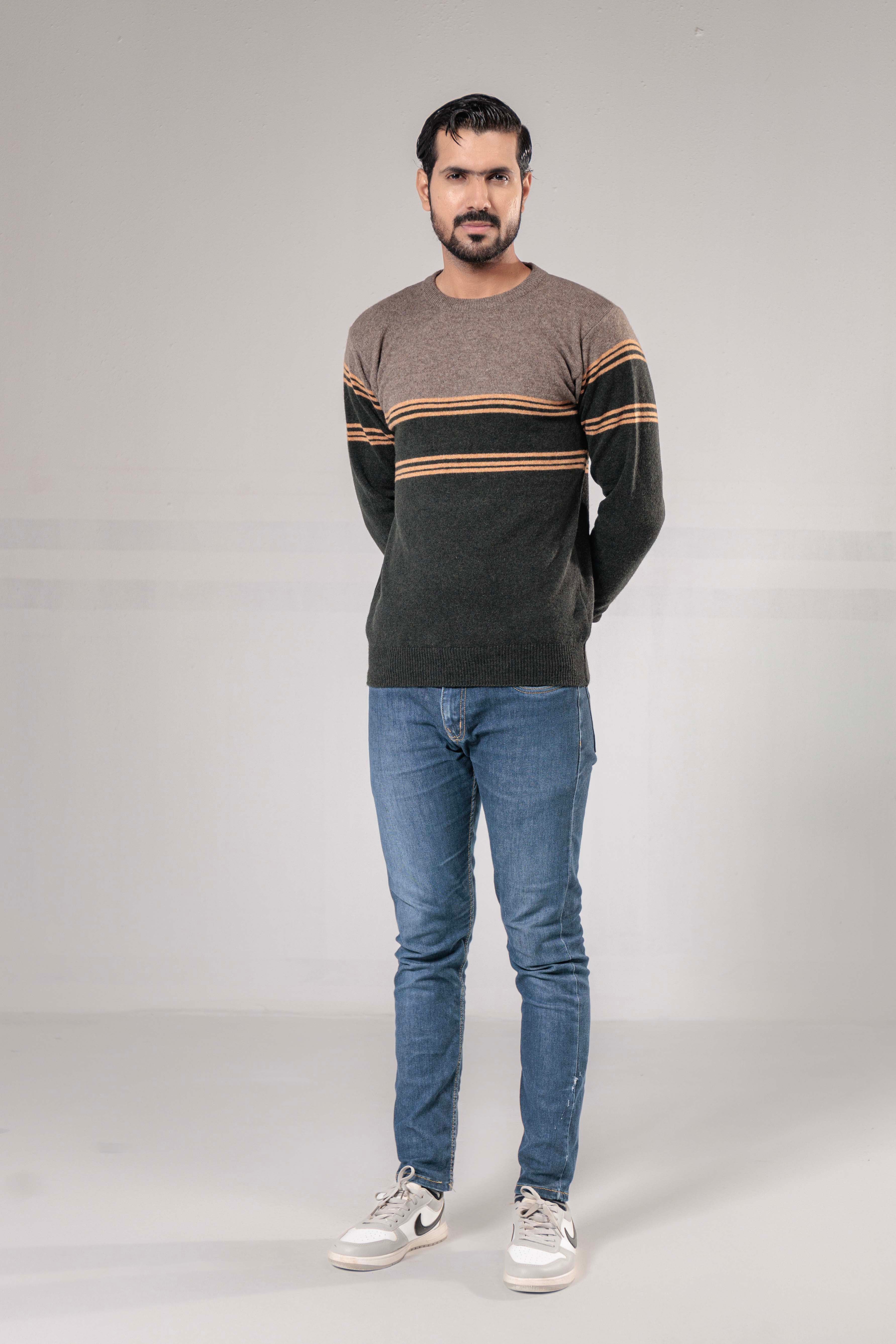 100% Lambswool Round Neck Pullover