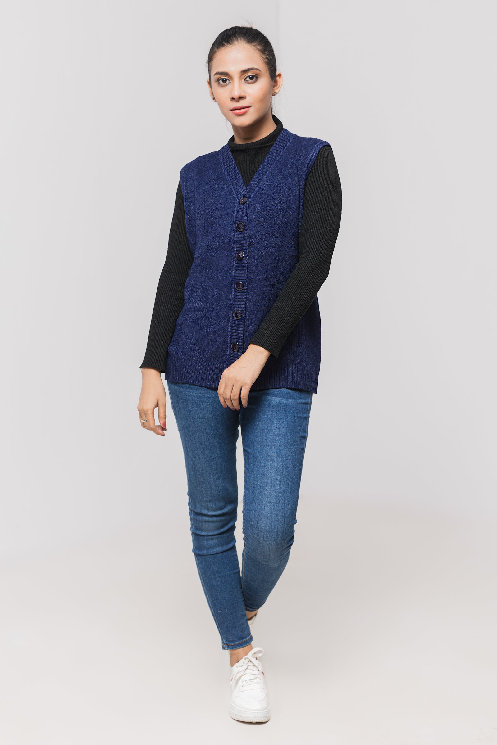 Acrylic Wool Sleeve Less Cardigan