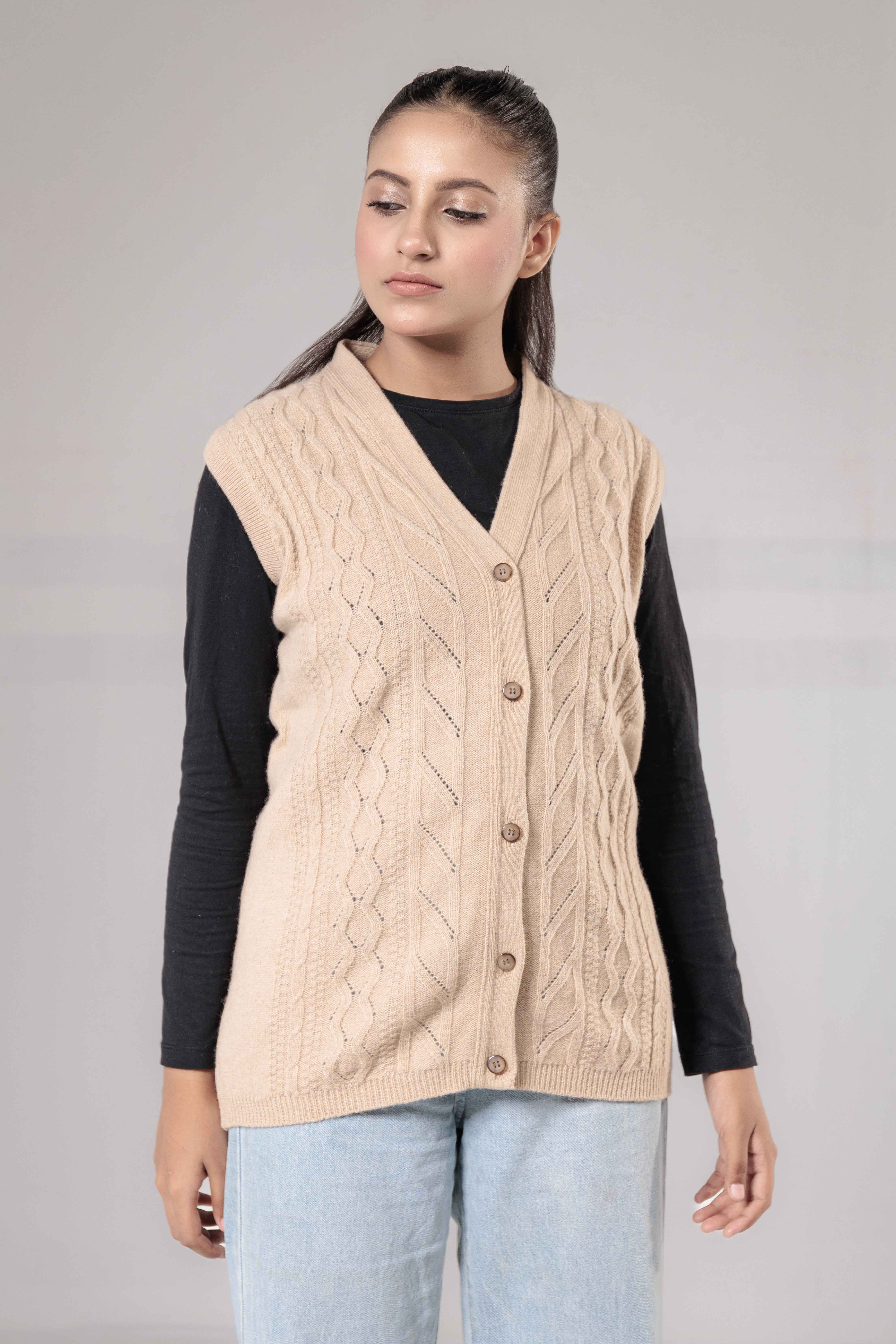 100% Lambswool Sleeve Less Cardigan