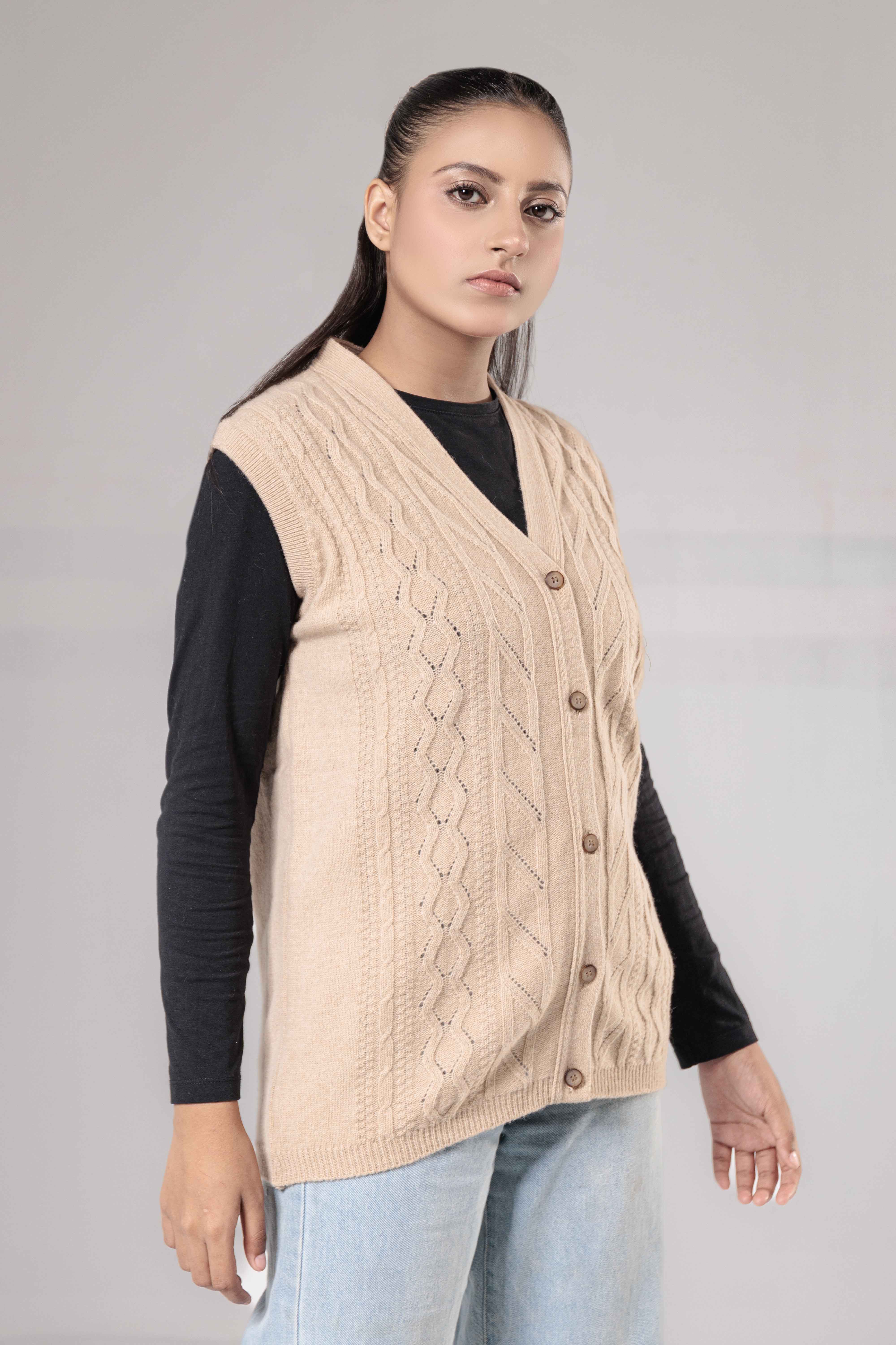 100% Lambswool Sleeve Less Cardigan