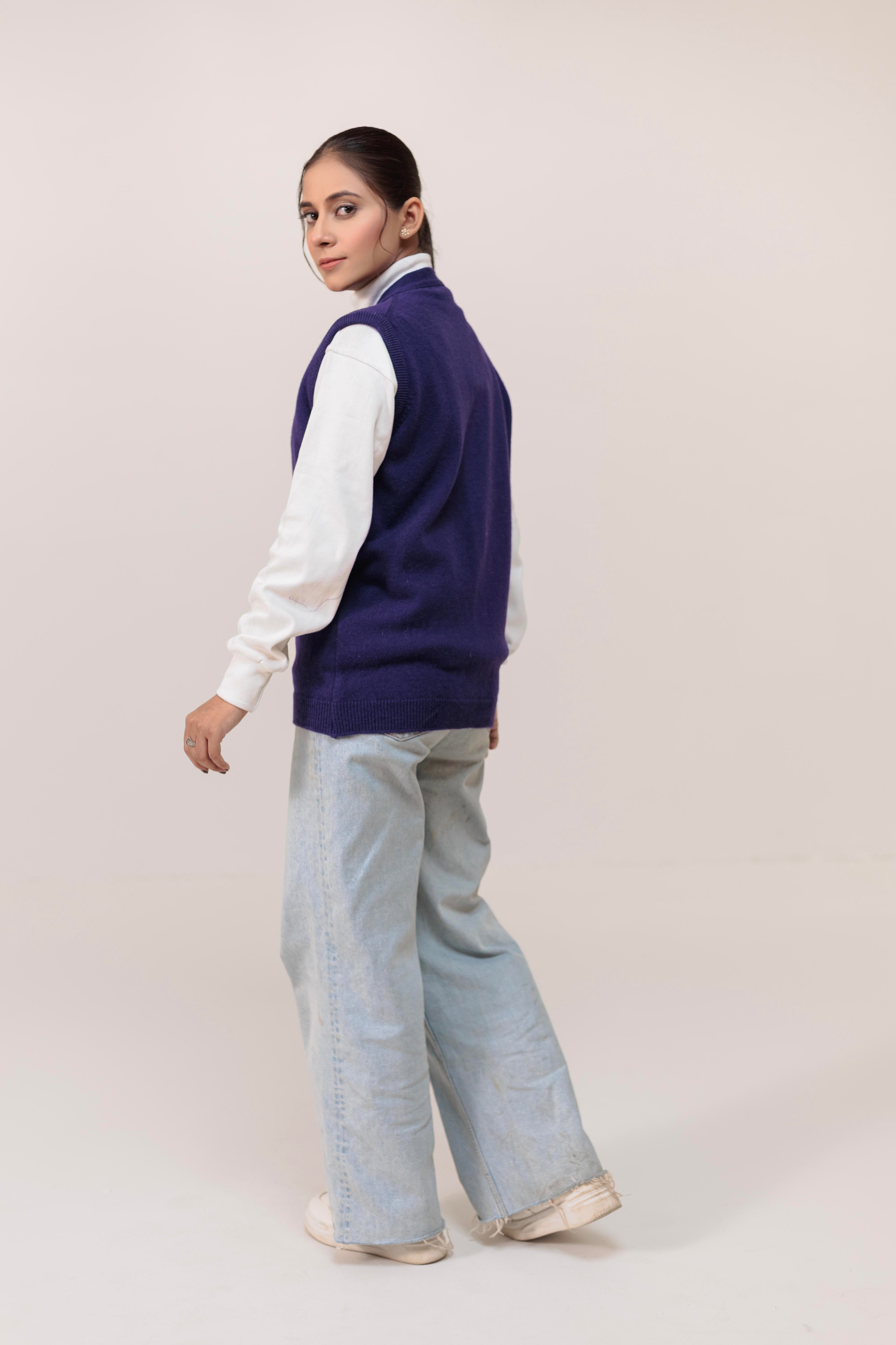 100% Lambswool Plain Sleeve Less Cardigan